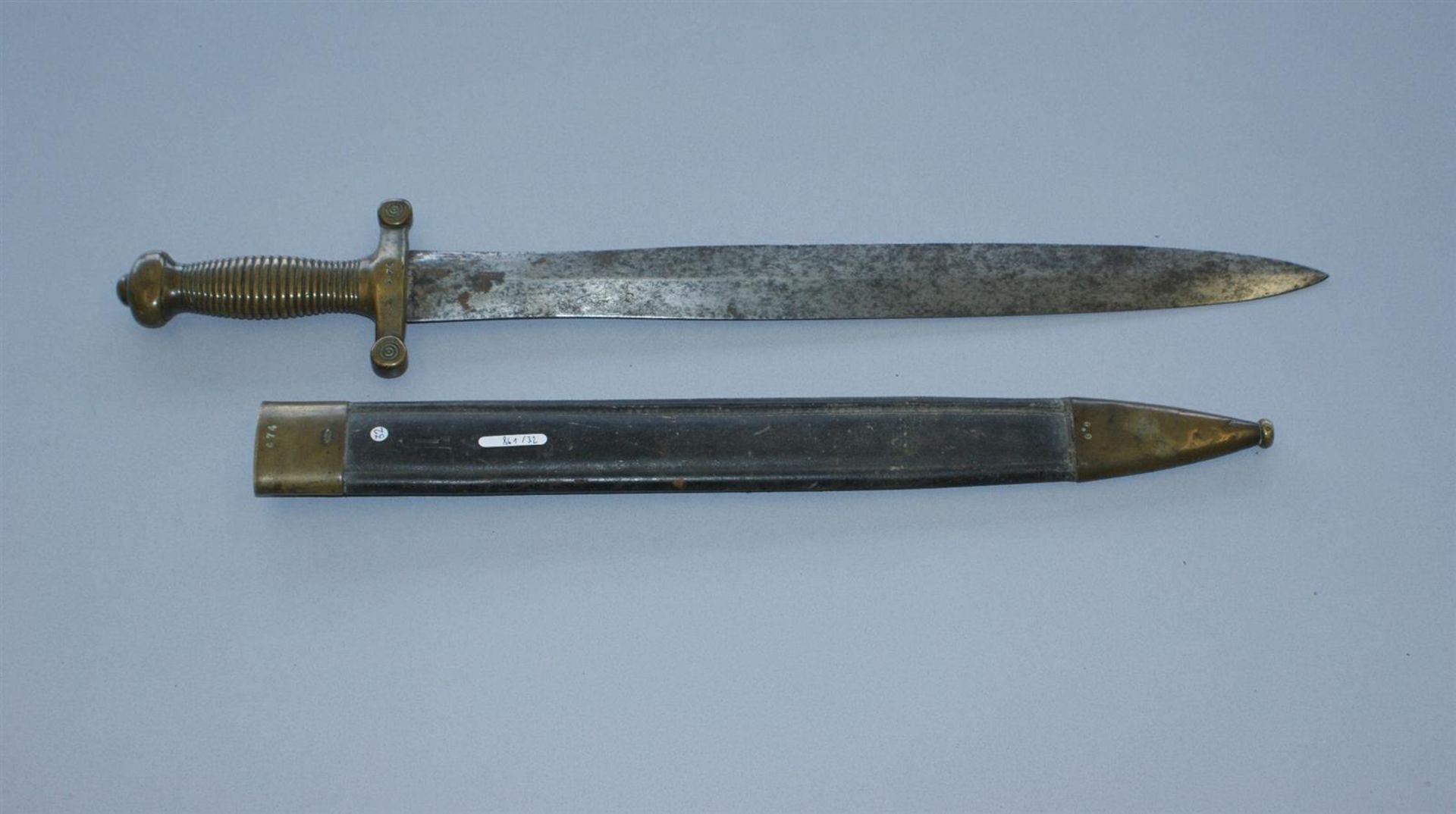 1 GLAIVE de sapeur au N° 674 modèle 1831 - parfait état - fourreau d'origine au [...] - Bild 2 aus 2