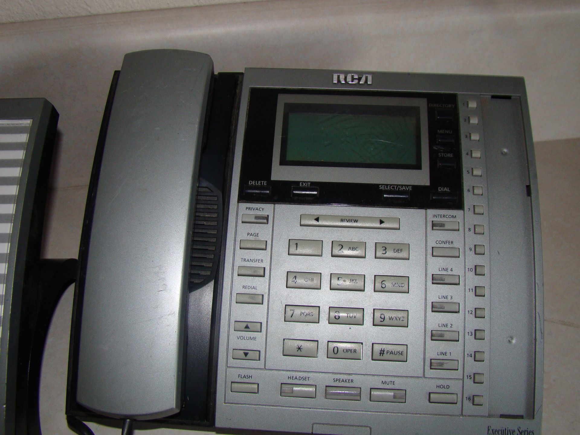 4 - RCA Executive Series Phones Model 25413RE3-A - Image 3 of 3