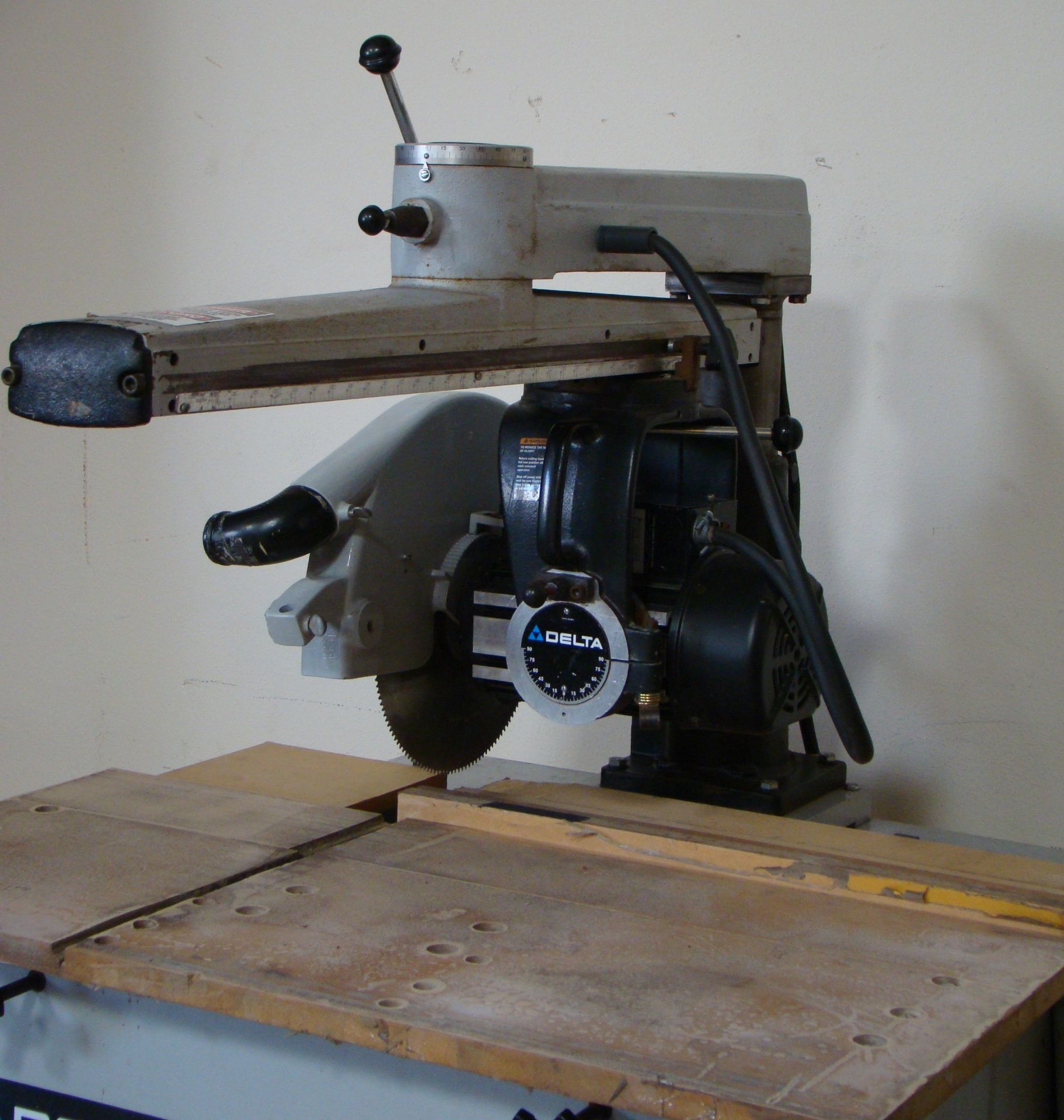 Delta 33-421 18" Radial Arm Saw 7.5 HP 230/460 Volt 3PH - Image 3 of 7