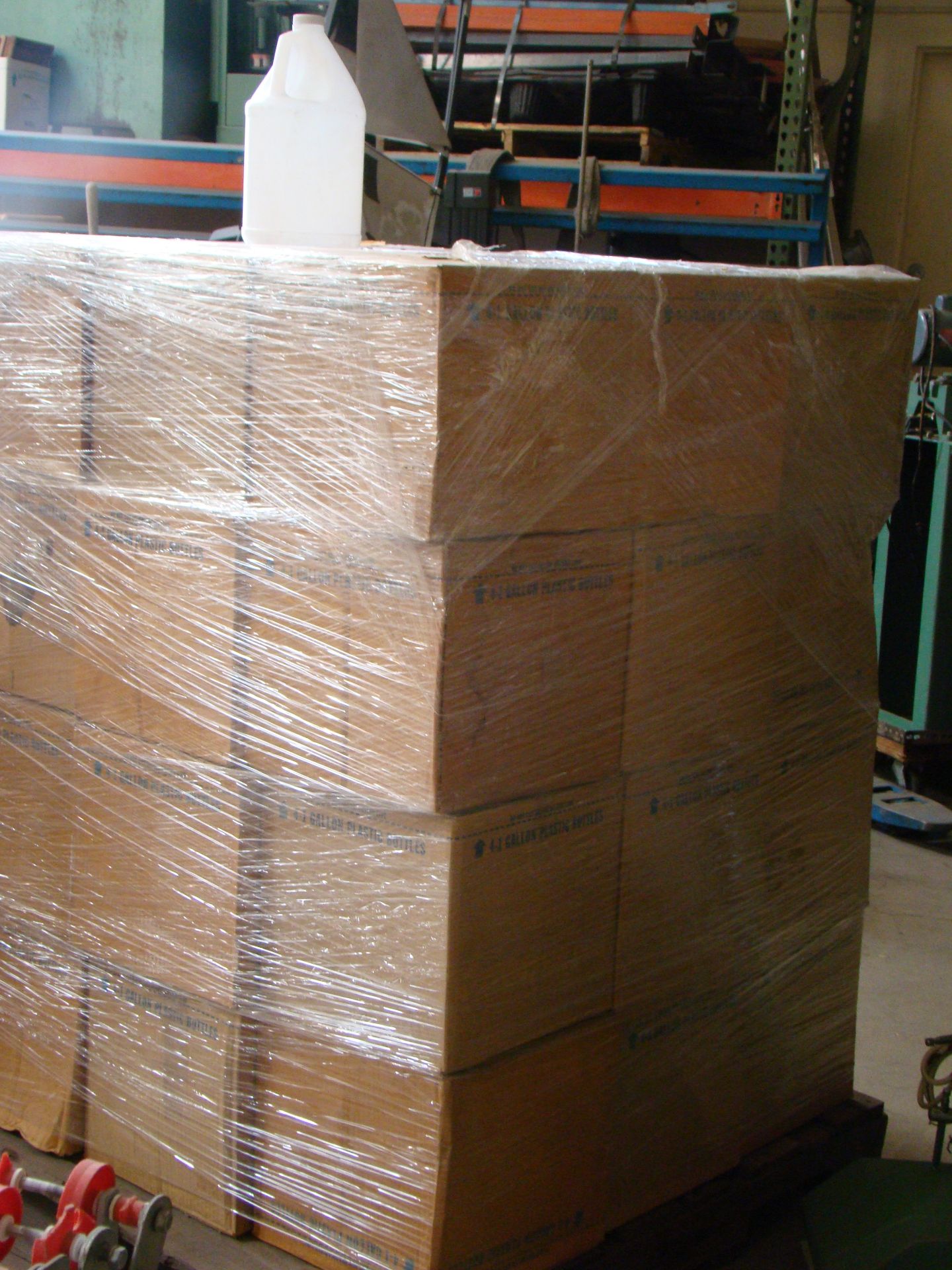 120 + 1 gallon Empty Plastic Bottles - 1 pallet