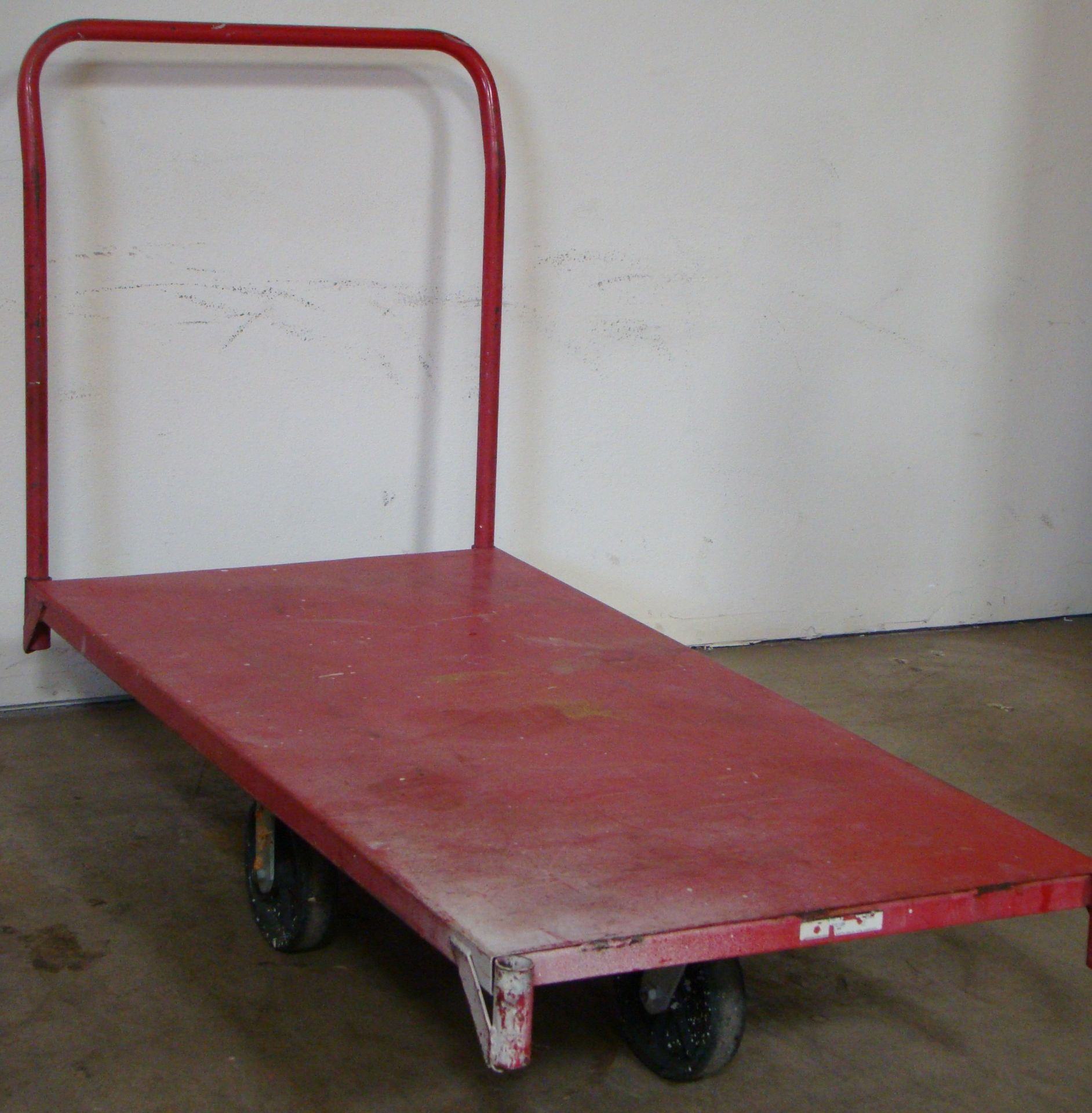 Red Rolling Cart with Handle, 11" h x 30" w x 60" l - Bild 2 aus 2