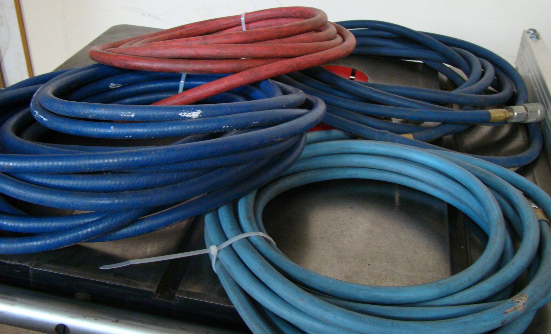 4 - Compressor Air Hoses-2 Blue, 1 lt blue, 1 red