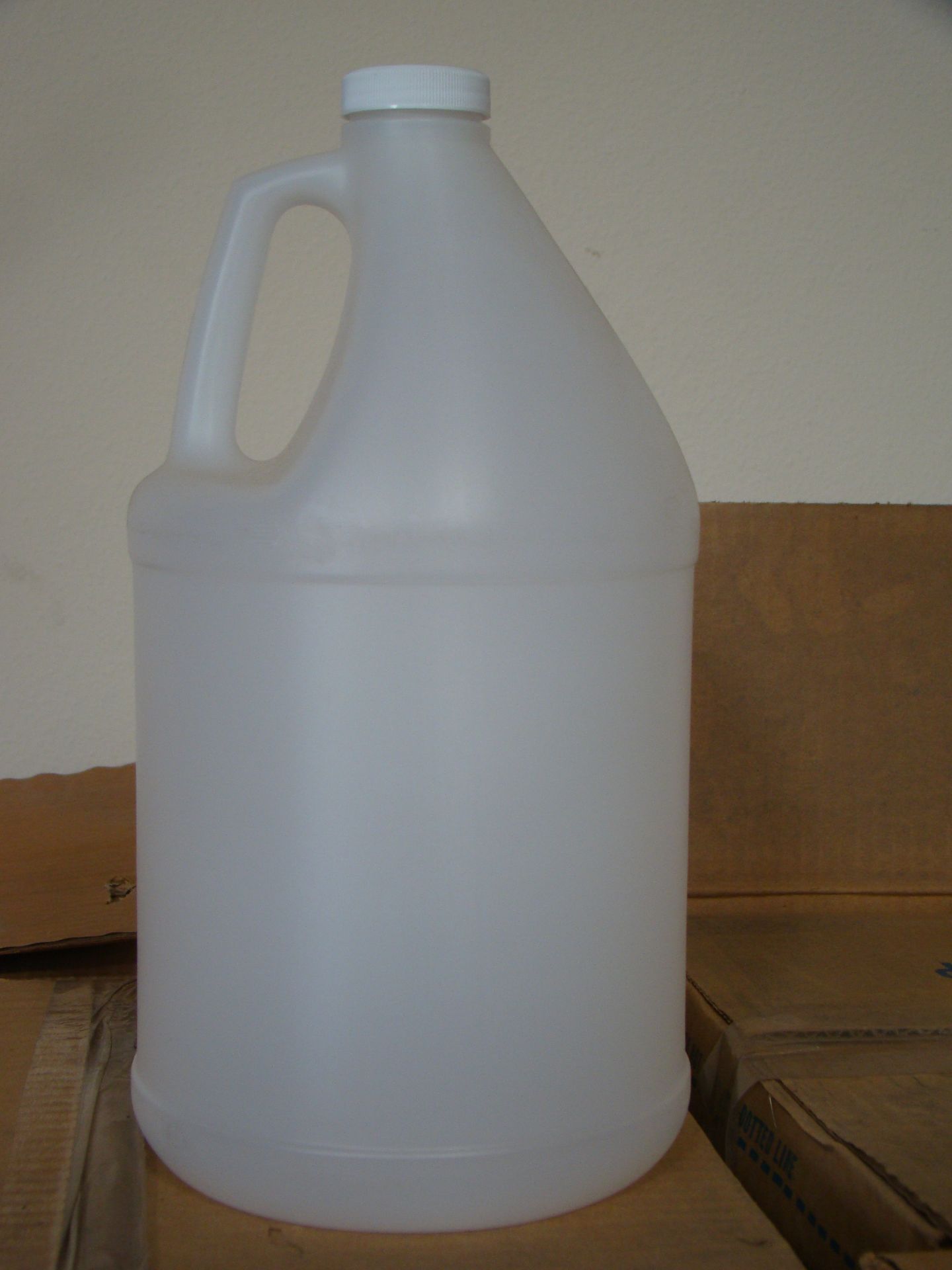 120 + 1 gallon Empty Plastic Bottles - 1 pallet - Bild 5 aus 5