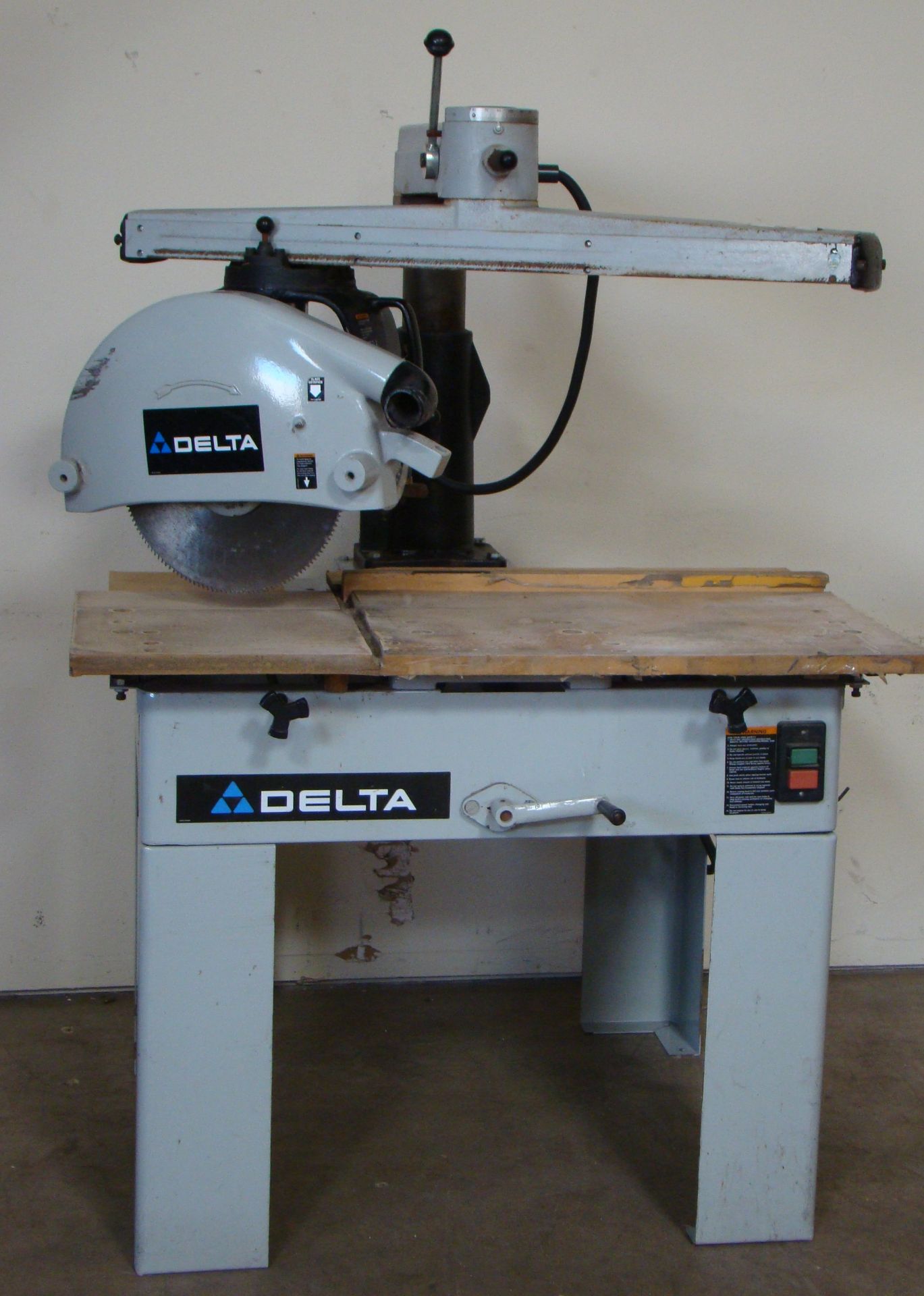 Delta 33-421 18" Radial Arm Saw 7.5 HP 230/460 Volt 3PH - Image 2 of 7