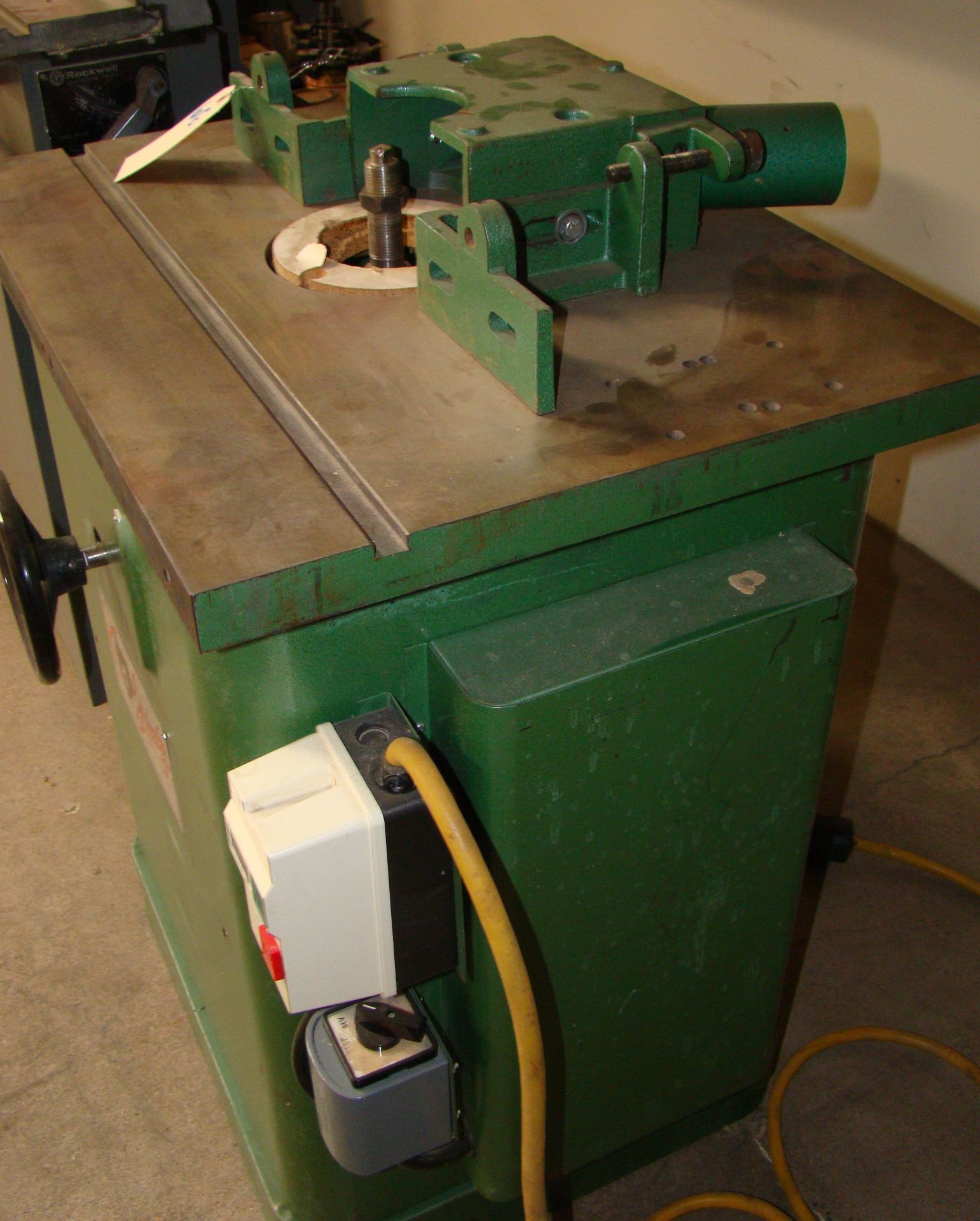 Grizzly Wood Shaper 1" Spindle 3HP 220 Volt 1PH - Image 2 of 4