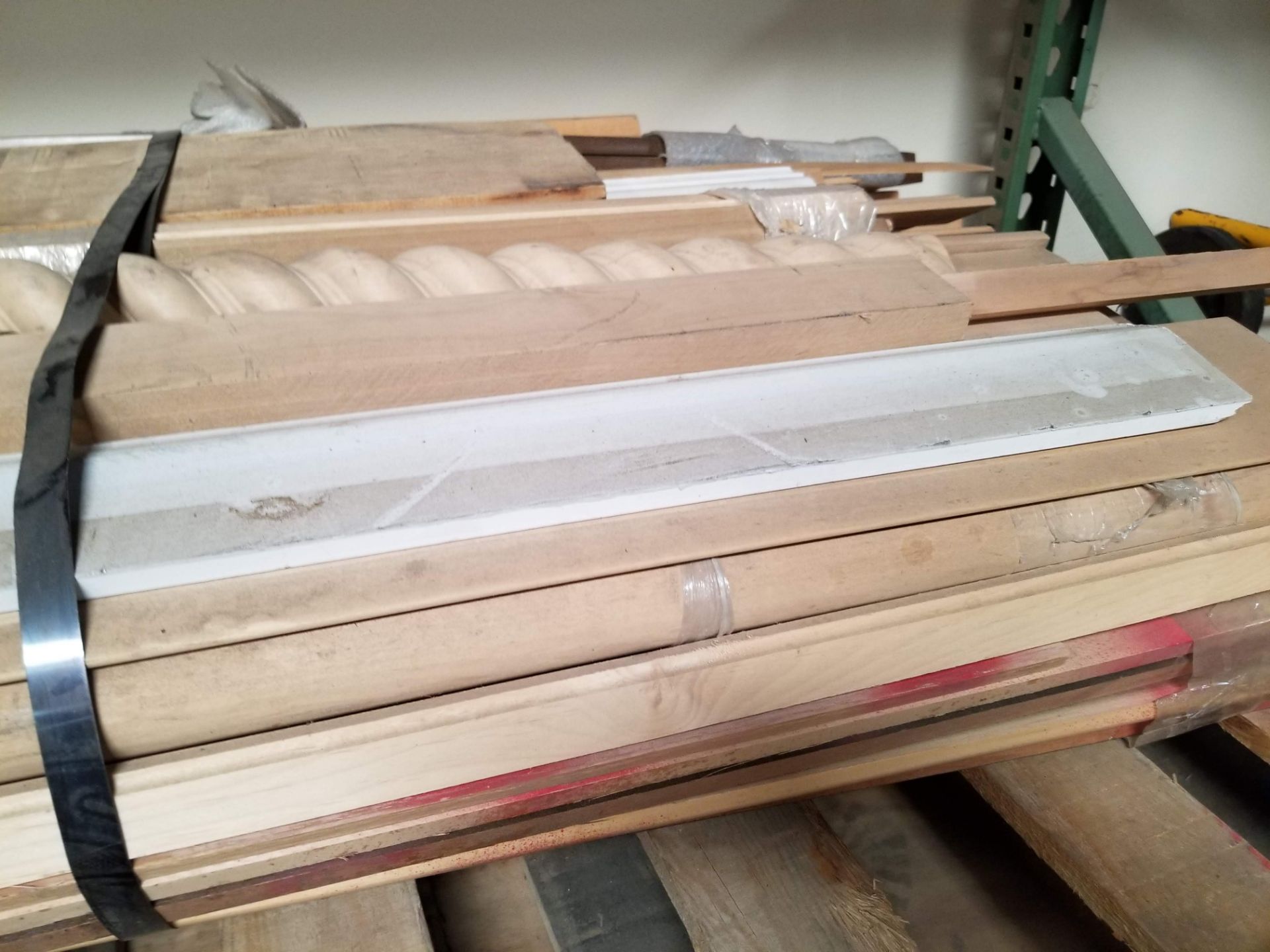 Pallet of Misc Mouldings - Image 3 of 5