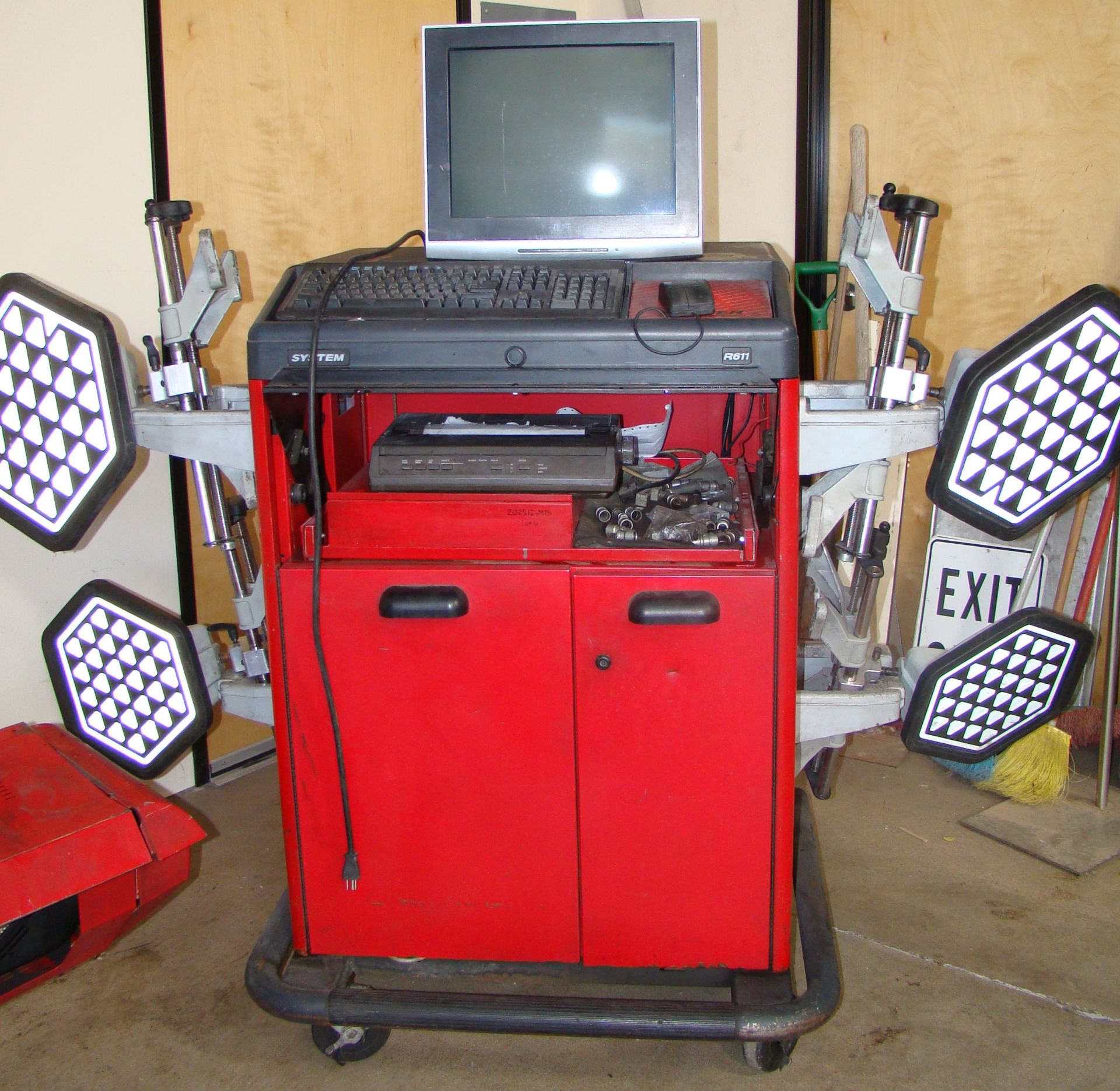 Hunter DSP400 Alignment Machine, 4-DSP 400 sensors, compter, & mobile cart on wheels - Image 3 of 11