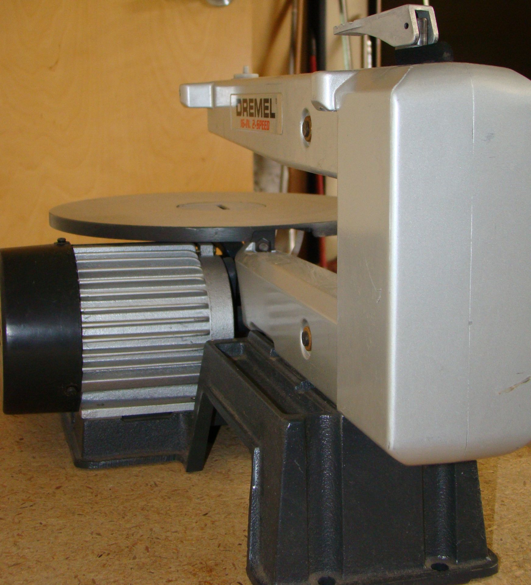 Dremel 16" 2-speed Scroll Saw Model #1672, 120 Volt - Image 4 of 4