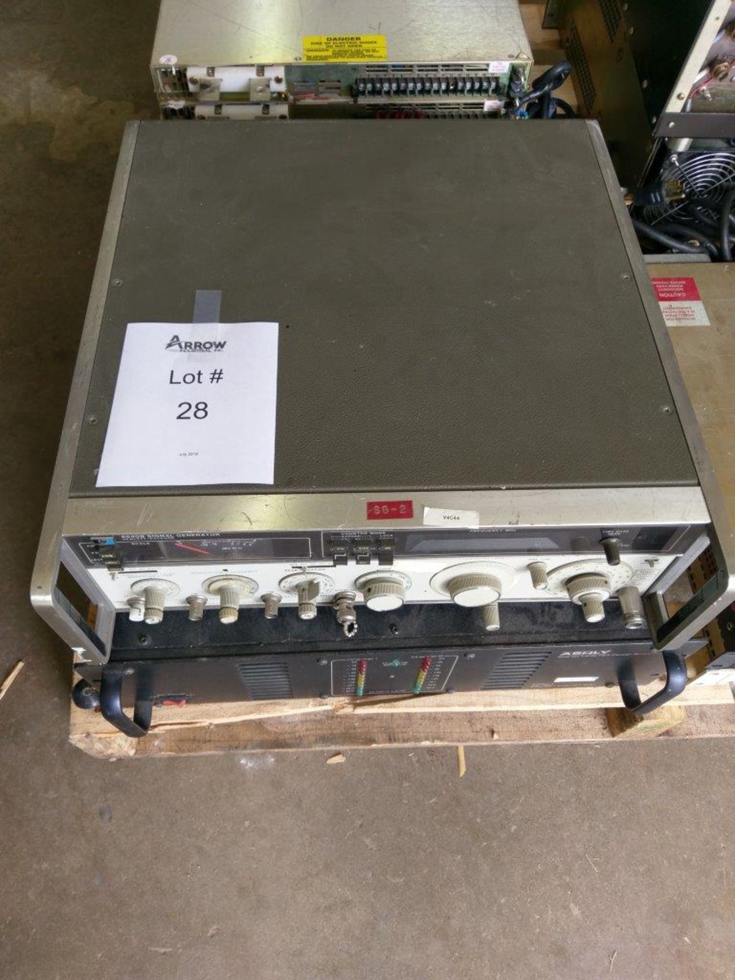 Lot of (1) HP 8640B Signal Generator and (1) Ashly Stereo Power Amplifier Model FET500