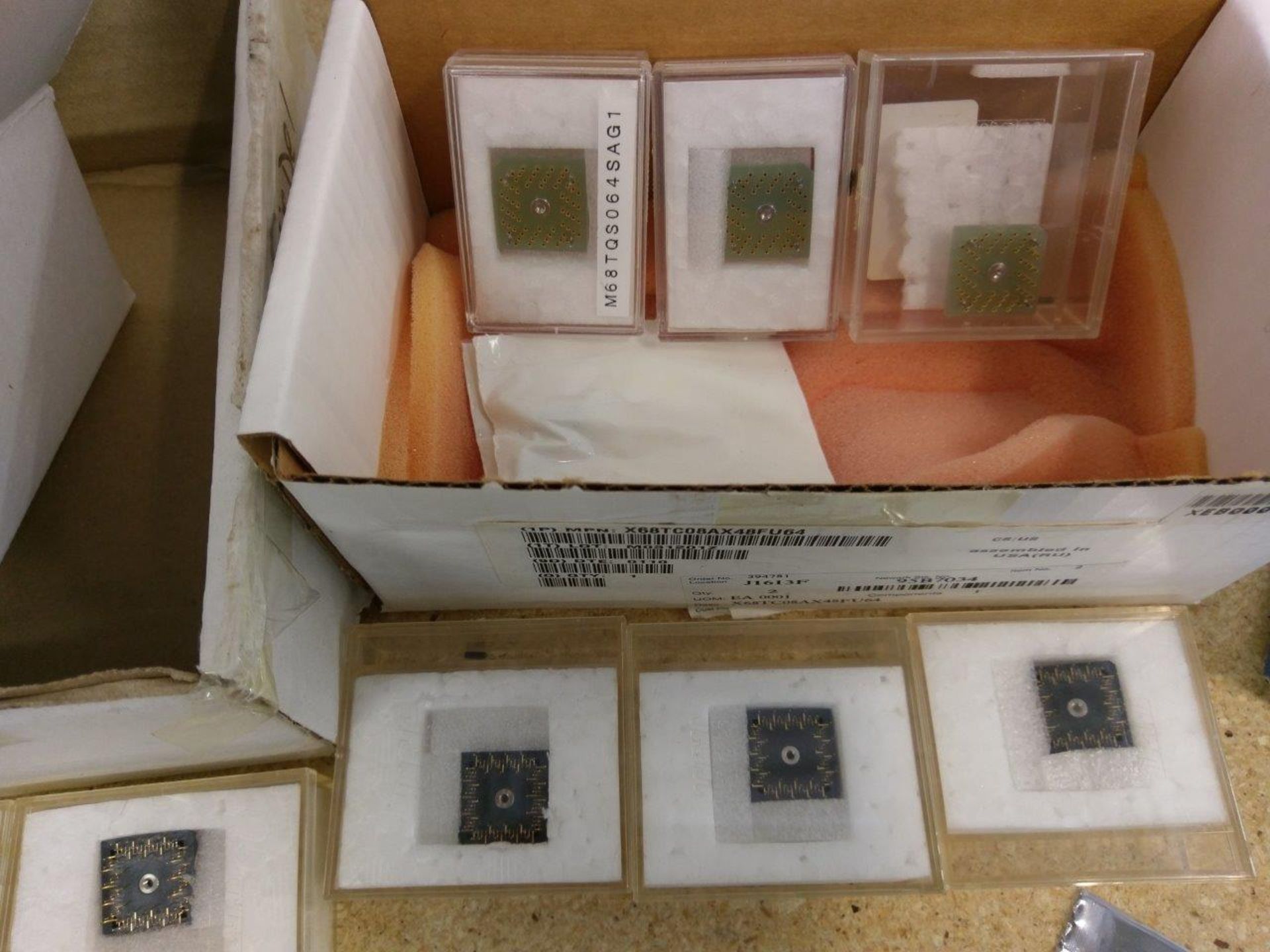 Lot of Misc microchip processors and components including Motorola - Image 5 of 6