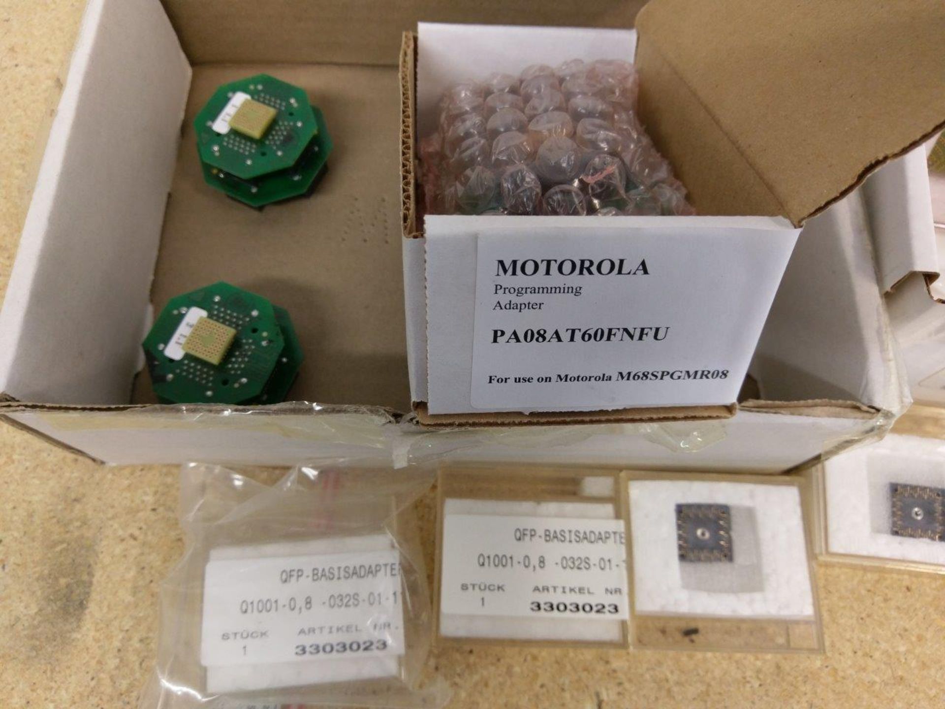 Lot of Misc microchip processors and components including Motorola - Image 6 of 6