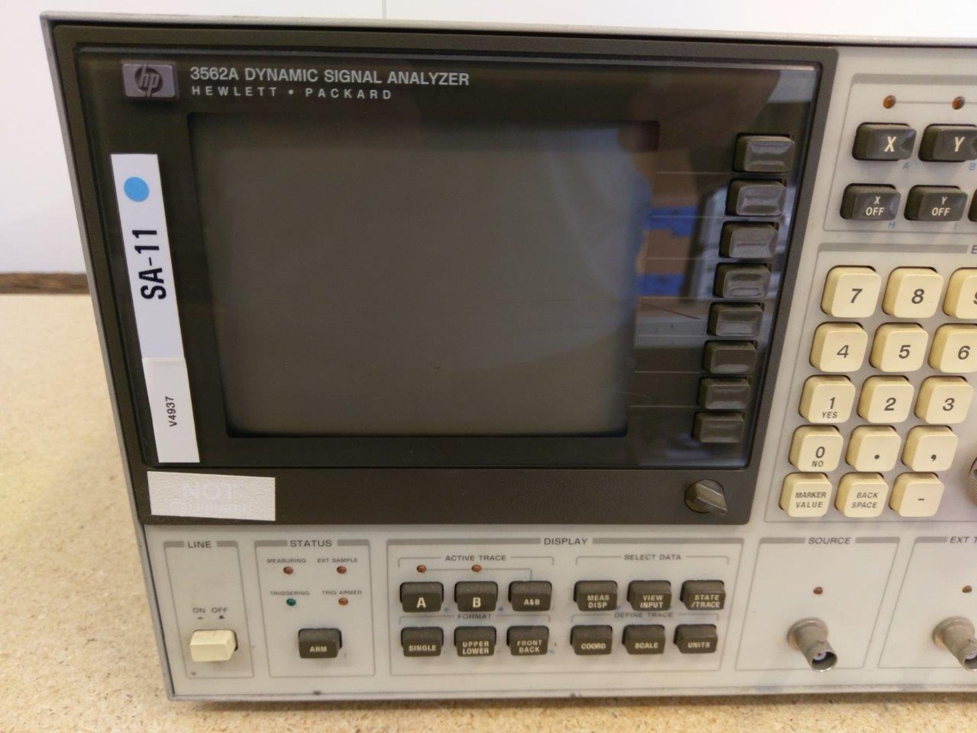 HP Hewlett Packard Model # 3562A Dynamic Signal Analyzer - Image 2 of 5