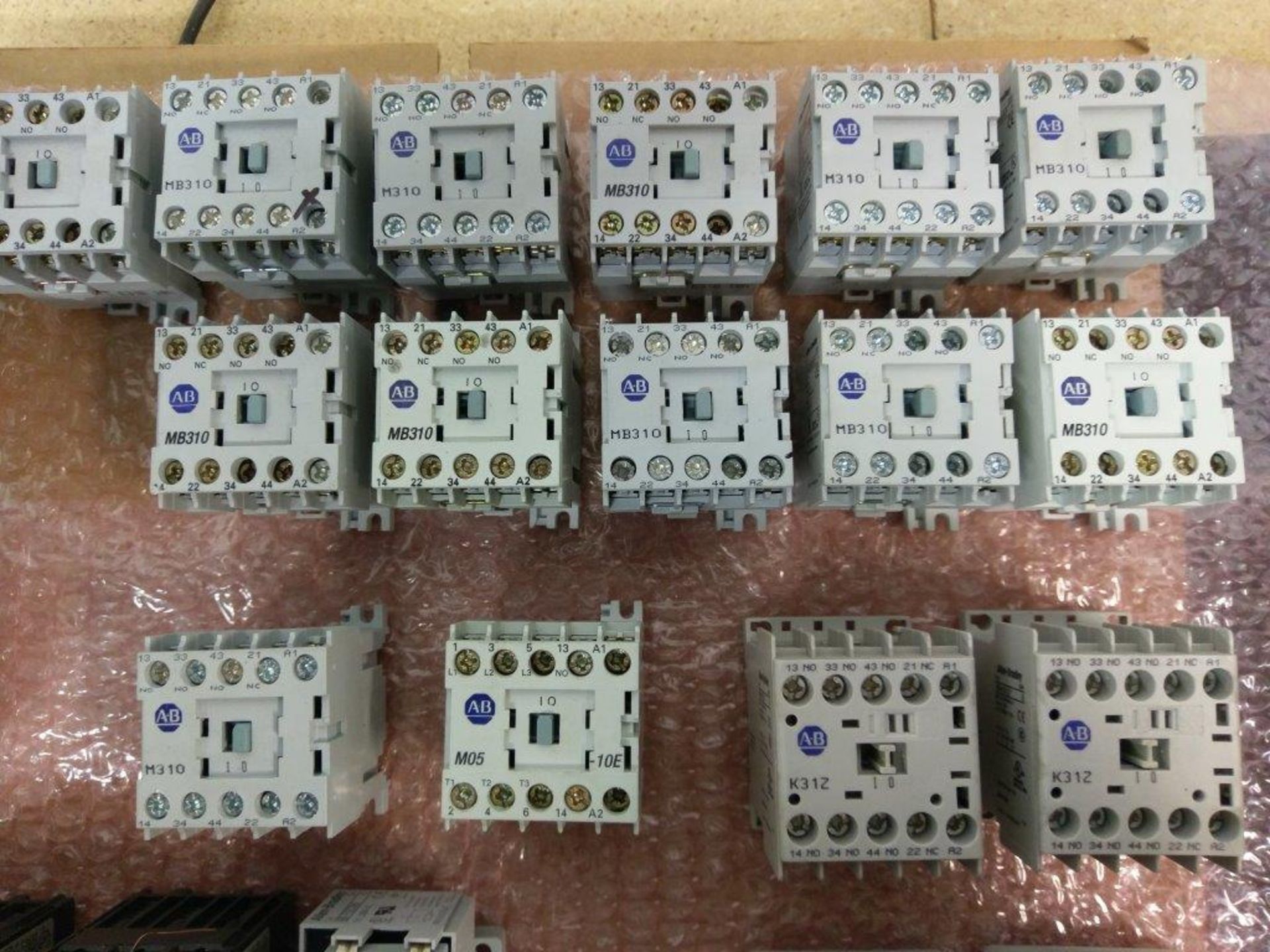 Lot of Allen Bradley Breakers / Switches - Image 3 of 10