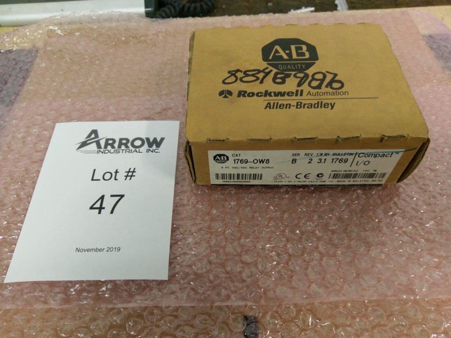 New Open Box - Allen Bradley Compact I/O Relay Module Cat# 1769-OW8