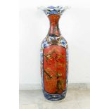 Large Japanese VaseLarge Japanese Vase. Thin round shape with long neck and waved border, painted