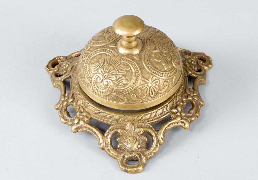 Table or reception BellTable or Reception bell, bronze cast with open work and bell knob, iron