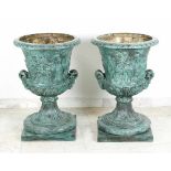 Pair of classical Medici Urne VasesPair of classical Urne Medici vases, bronze casted with