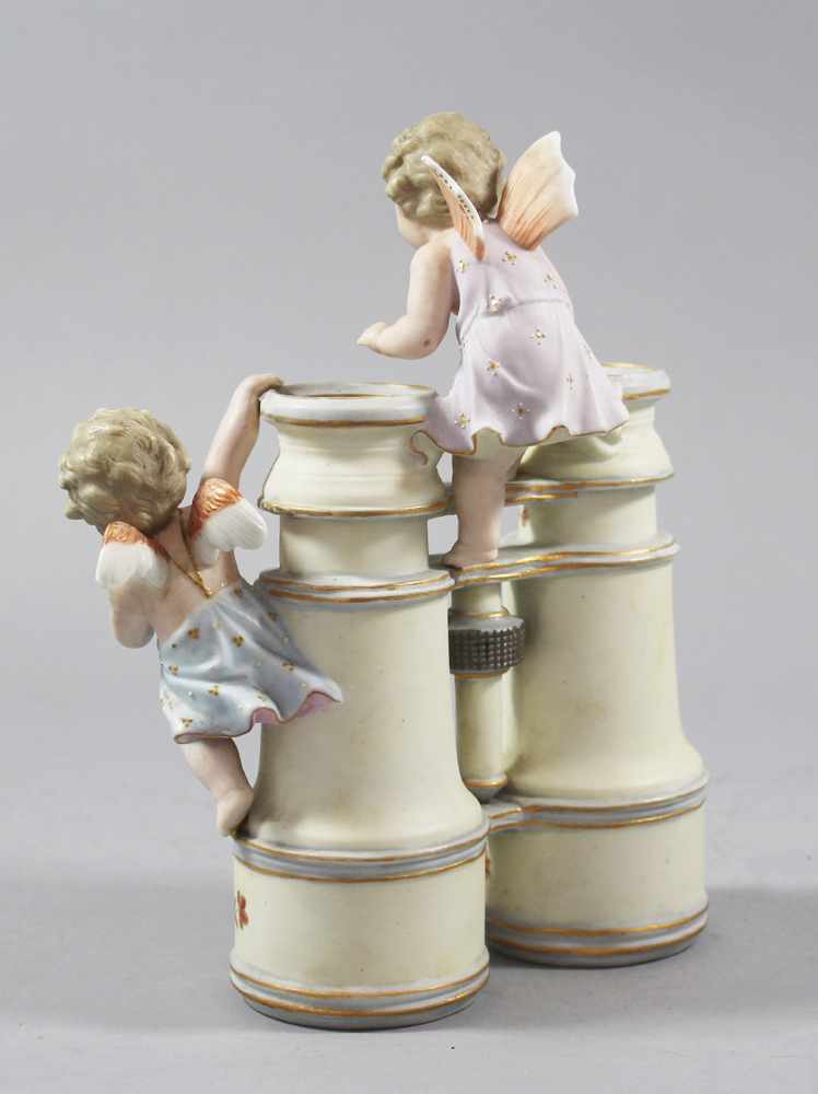 Porcelain Group, painted,19. Century20cmThis is a timed auction on our German portal lot-tissimo. - Image 3 of 3