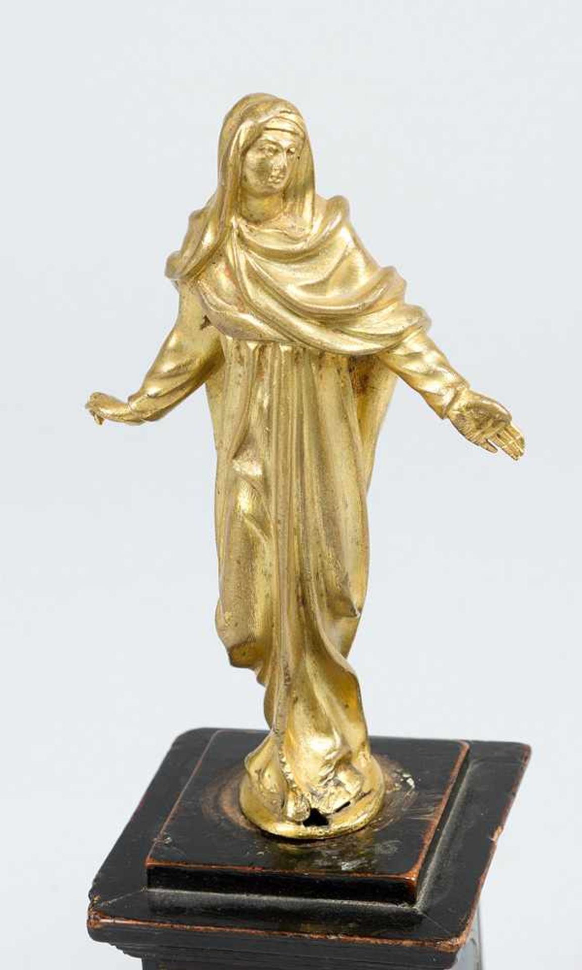 French 16. century, Two Bronze statues , gilded, ebonised bases20cmThis is a timed auction on our - Bild 3 aus 3