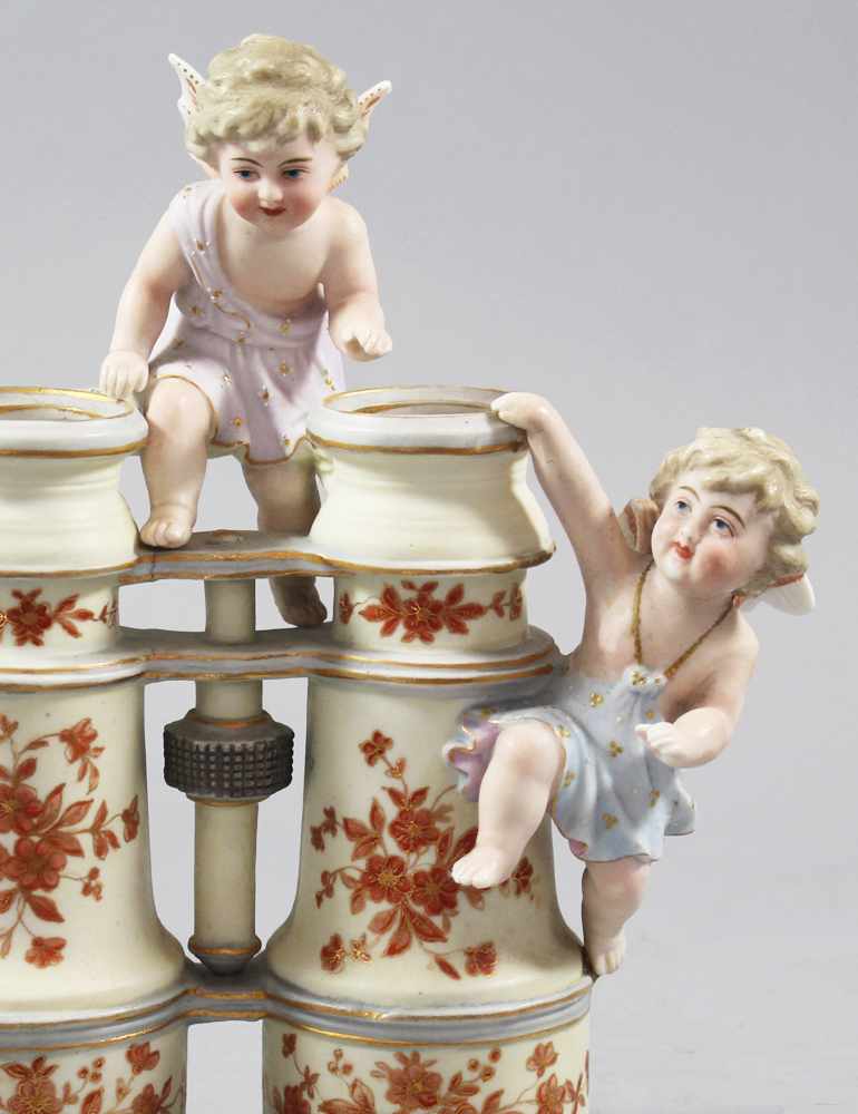 Porcelain Group, painted,19. Century20cmThis is a timed auction on our German portal lot-tissimo. - Image 2 of 3