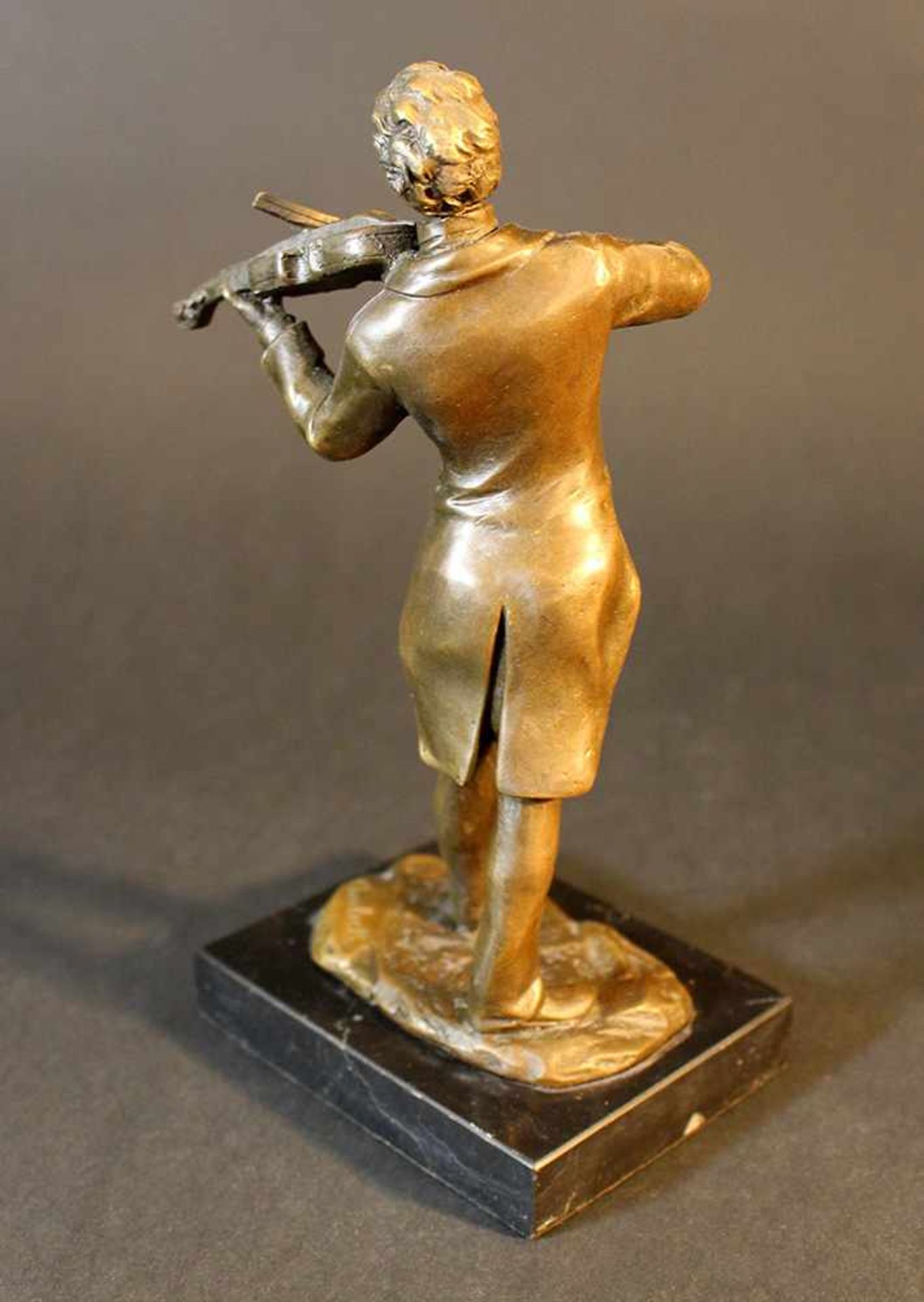 Johann Strauss (1825-1899) bronze sculpture with violin18cmThis is a timed auction on our German - Bild 2 aus 3