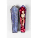Miniature, Sarcophagus with carved bone skeleton, wood painted, 18./19. century15cmThis is a timed