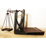 Market scale,wood Iron painted,Austrian around 190080x70cmThis is a timed auction on our German