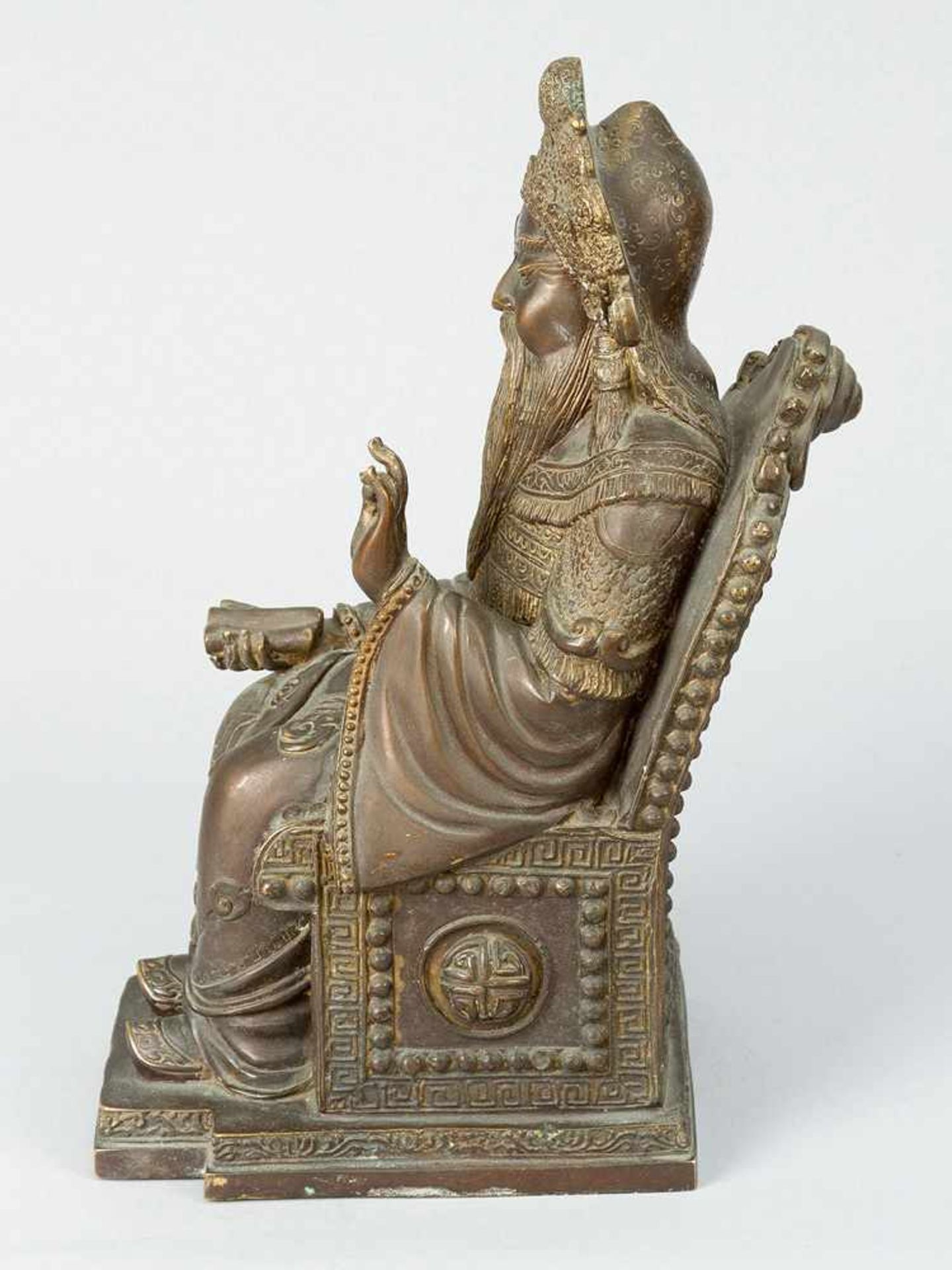 Bronze sculpture, sitting Emperor, Qing Dynasty30cmThis is a timed auction on our German portal - Bild 3 aus 3