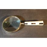 Magnifier, with decorated handgrip22cmThis is a timed auction on our German portal lot-tissimo.com.