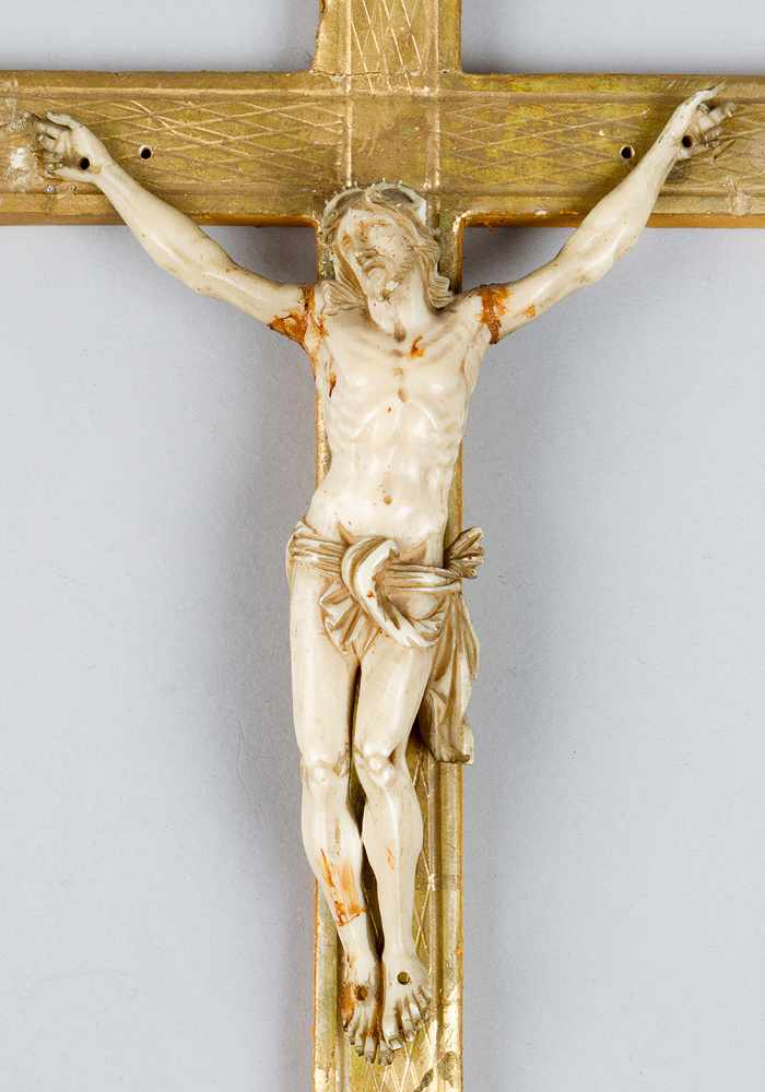 Small cross, I carved, wood gilded,19.century30 cmThis is a timed auction on our German portal lot-