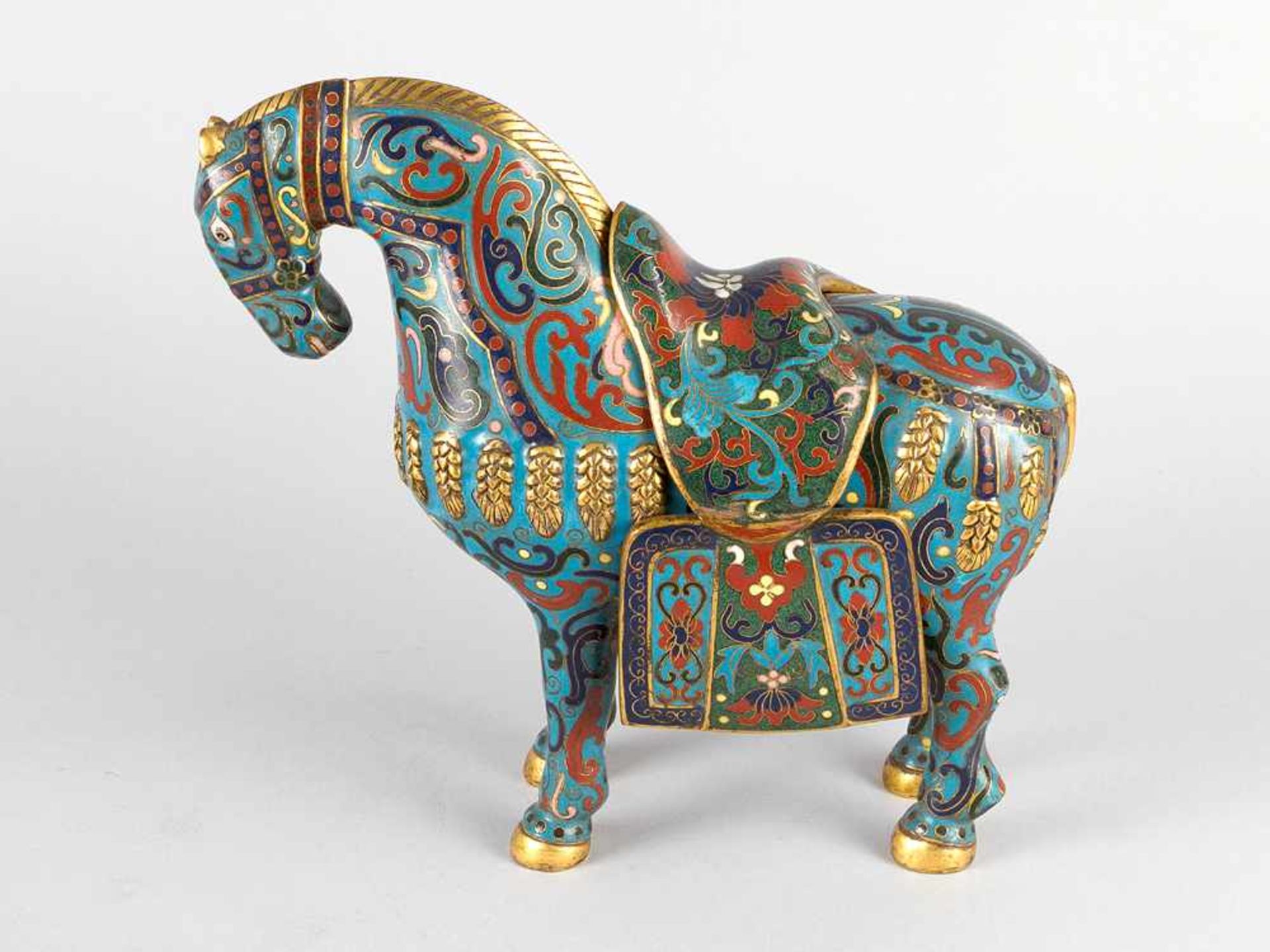 Chinese cloisonné horse, with multicoloured enamelled decorations, gilded bronze, collapsible