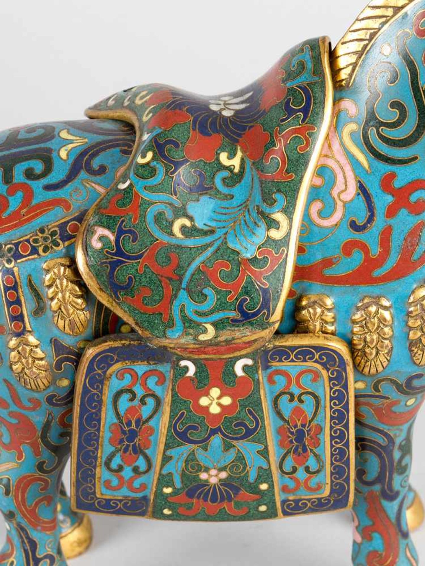 Chinese cloisonné horse, with multicoloured enamelled decorations, gilded bronze, collapsible - Bild 3 aus 3