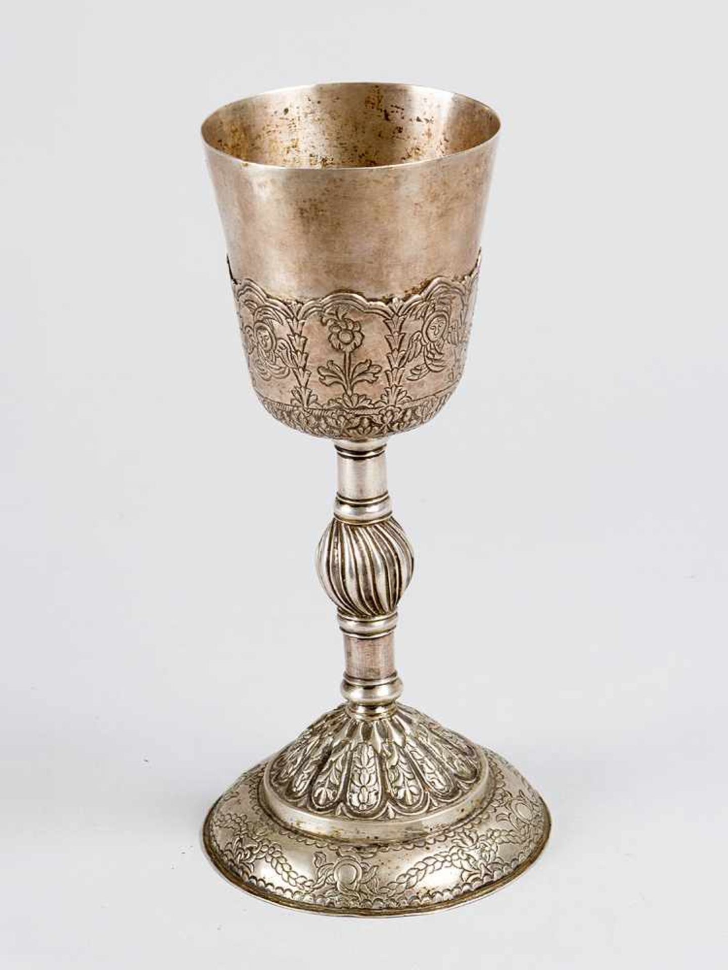 Silver Chalice with round conic baker, on central column,on round base, screw-able, with rich