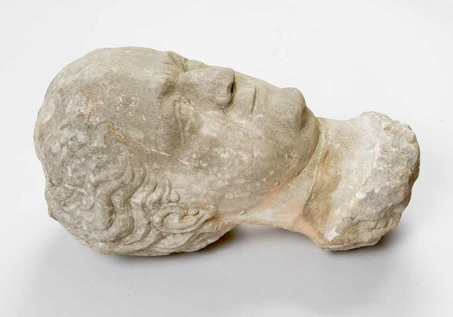 Baroque stone bust of a man with curled hair; grey stone with veins; weathered; possibly Austrian or - Bild 3 aus 3