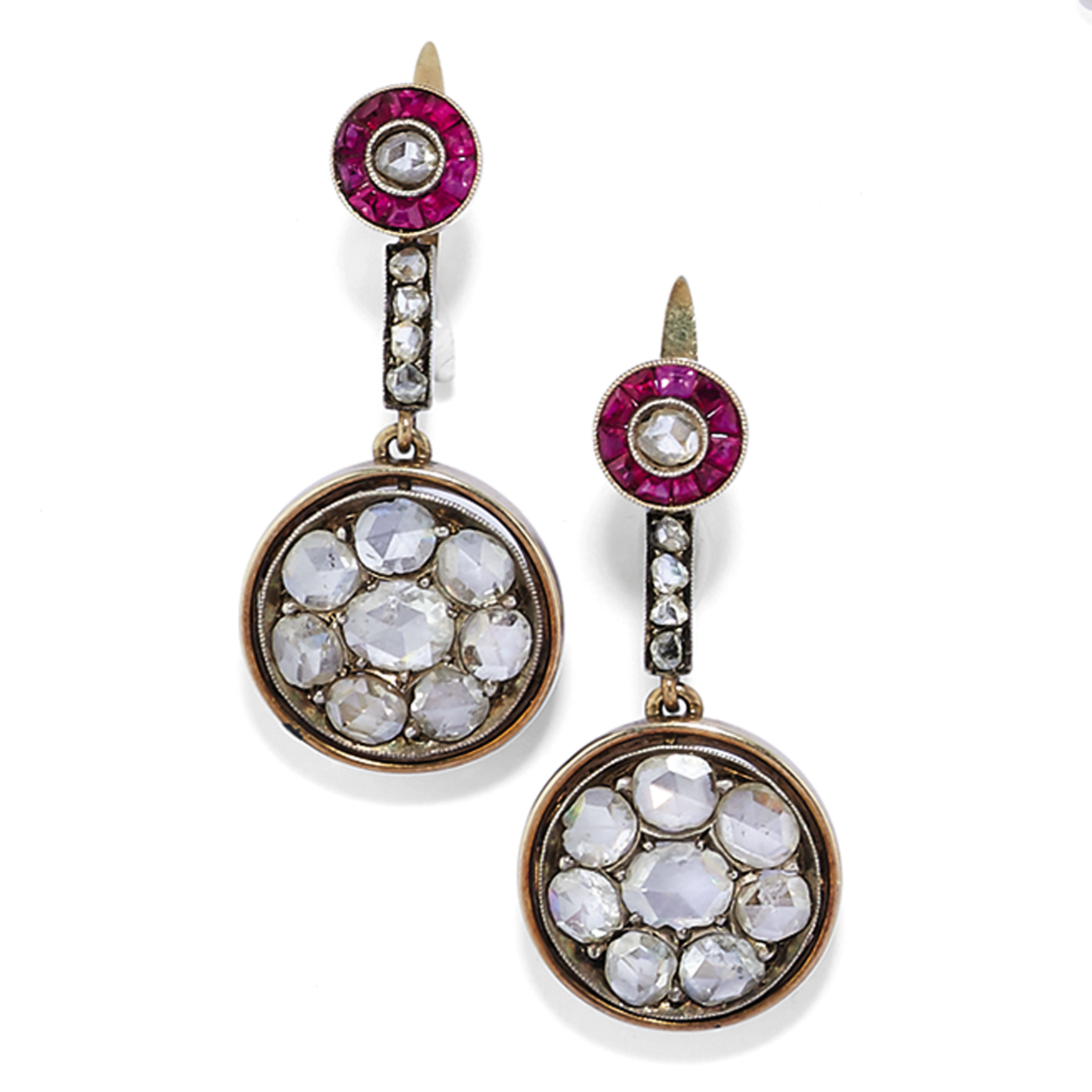 BOUCLES D'OREILLES PENDENTIF AVEC DIAMANTS