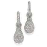 BOUCLES D'OREILLES PENDENTIF AVEC DIAMANTS, SIGNÈE CHANTECLER CAPRI