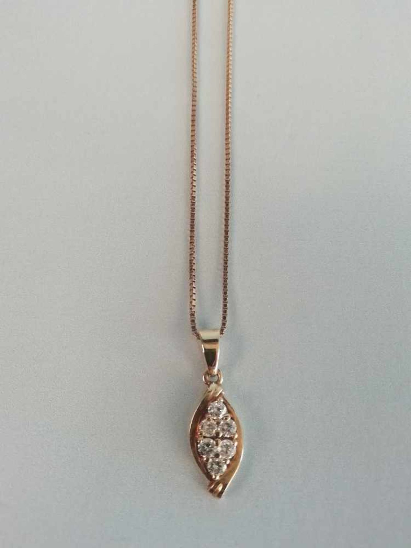 Halskette mit AnhängerGold 585, Anhänger mit Brillanten zus.ca.0,38ct., Länge 44cm, 3,8g, Zertifikat