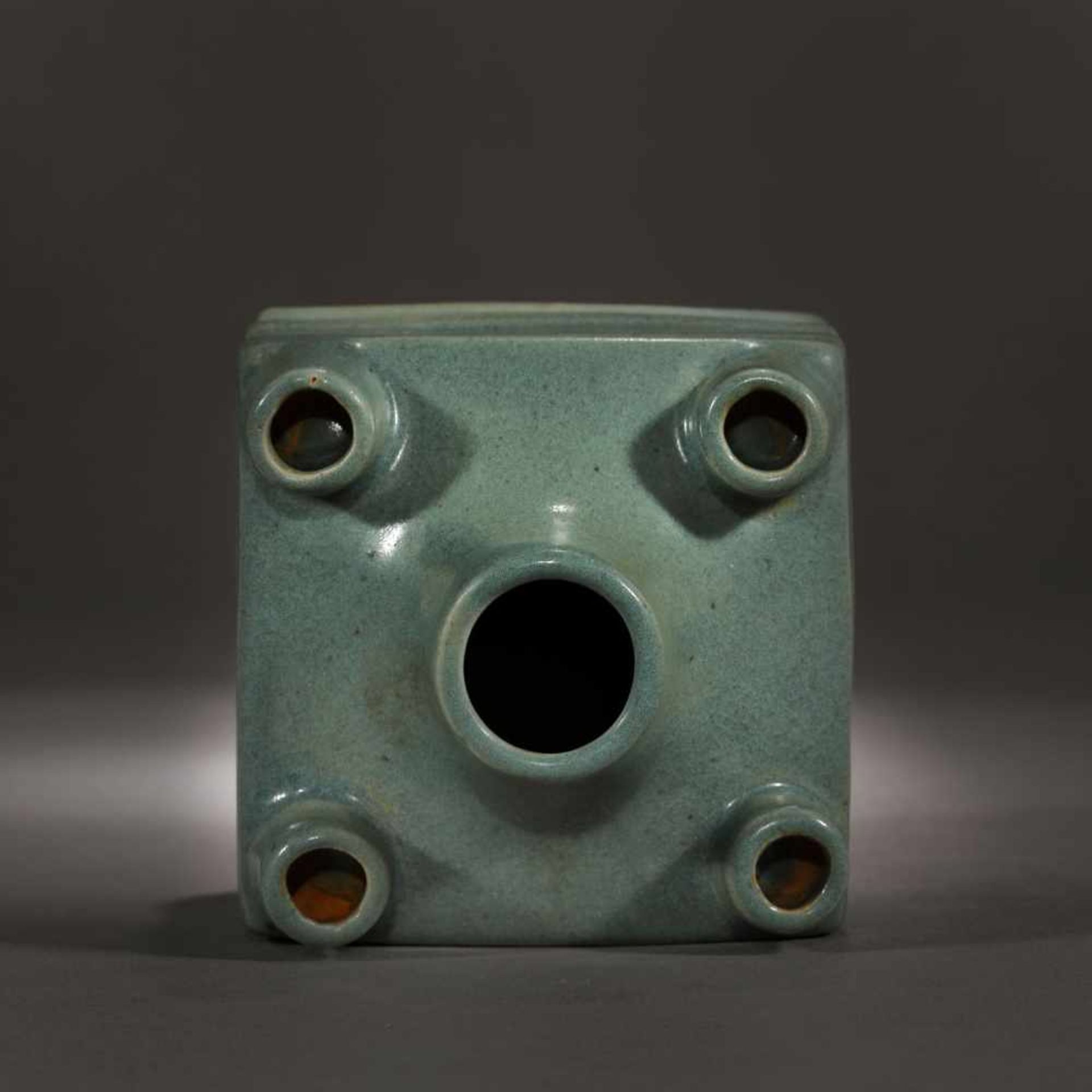 Interesting Ru cubic vessel made from Longquan glazed celadon porcelain, the Yuan Dynasty Era, - Bild 5 aus 5