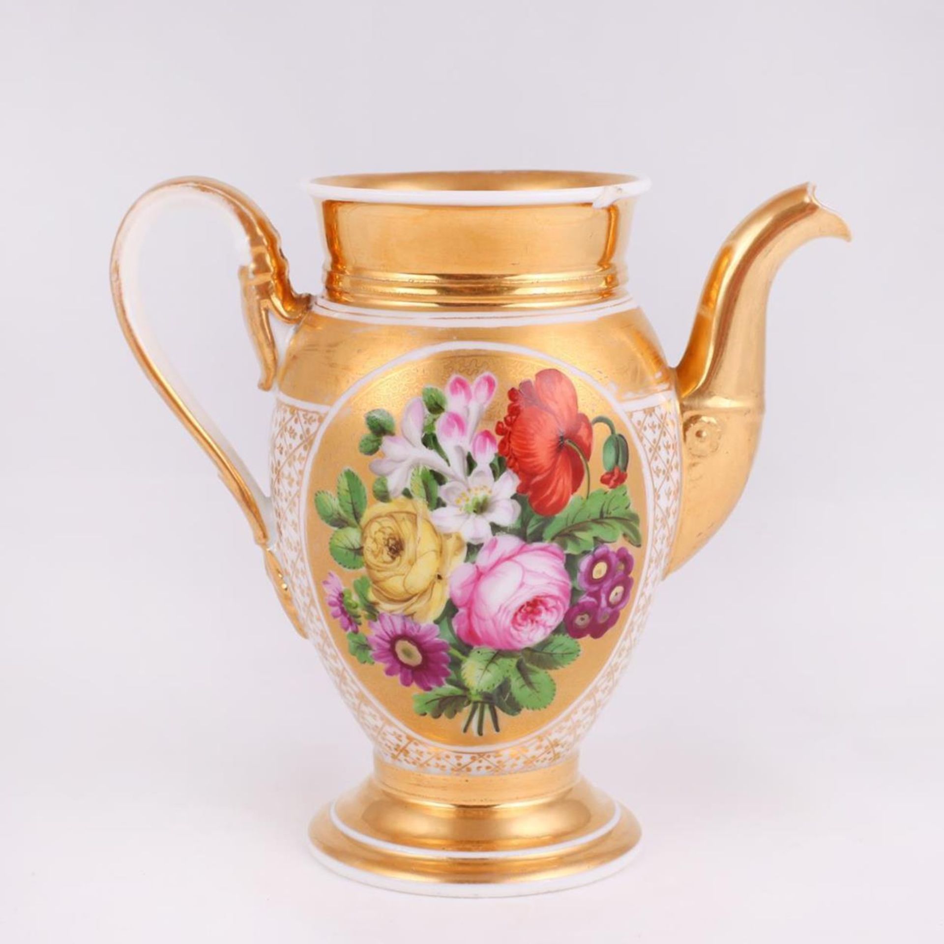 Teapot with the floral painting. [Popov].Popov Factory. 1830s. Porcelain, gilding, painting.