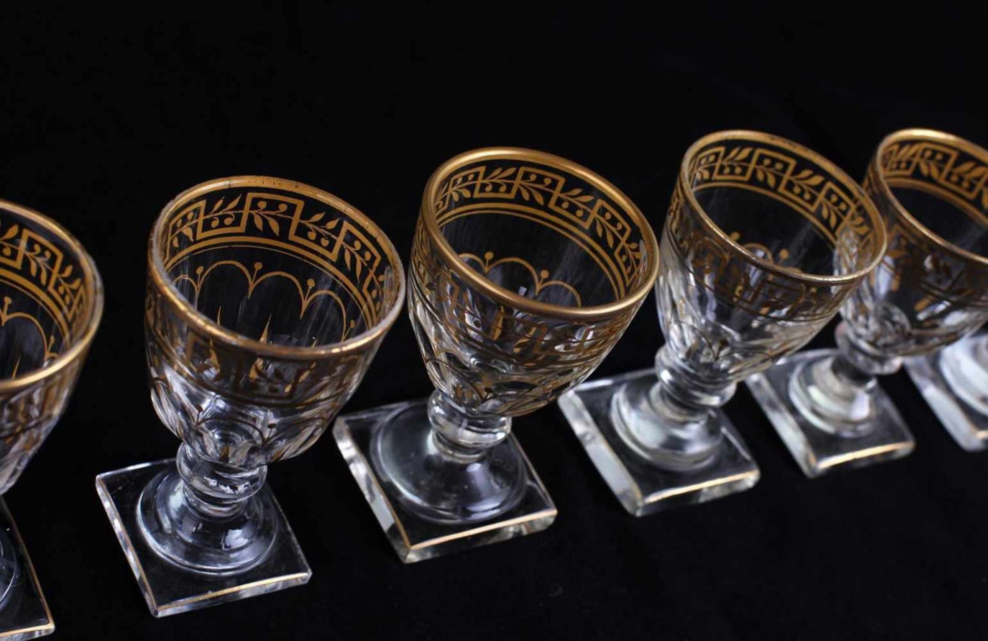 Six wine glasses, decorated with floral and geometric ornament. [ISZ]. First half XIX century. - Image 7 of 11