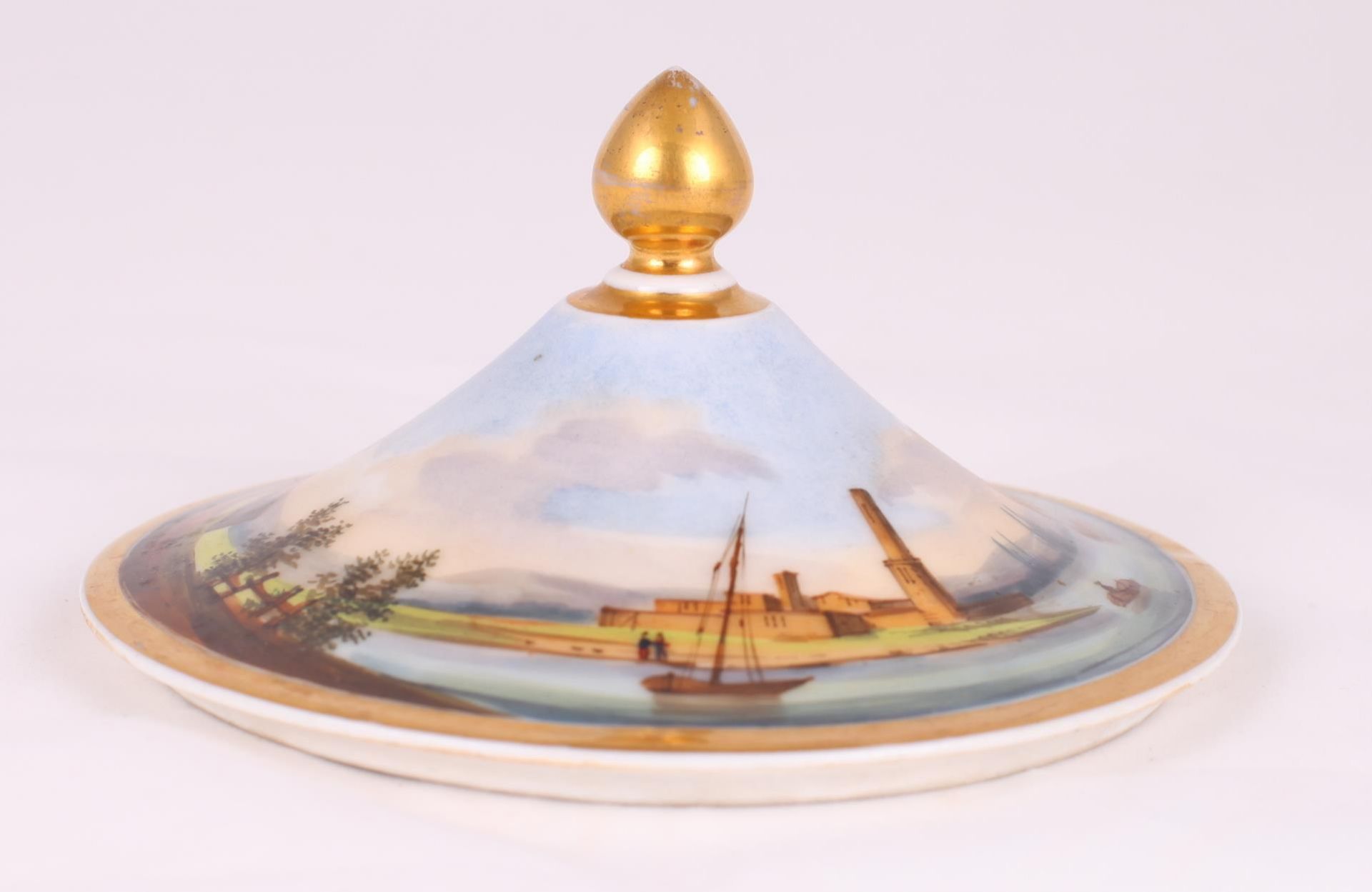 Sugar bowl "Entrance to the bay". Imperial Porcelain Factory.St. Petersburg. 1820s. Porcelain, - Image 3 of 5