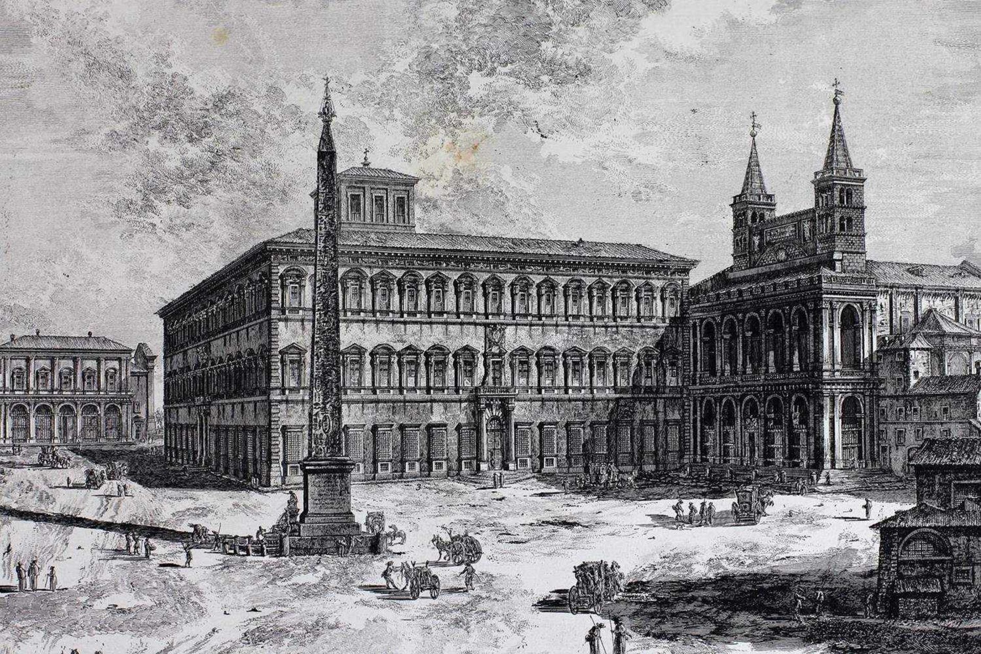 Piranesi, G.B. Veduta della Piazza a Basilico di S. Giovanniin Laterane, Roma. Mid XVIII century. - Bild 2 aus 3