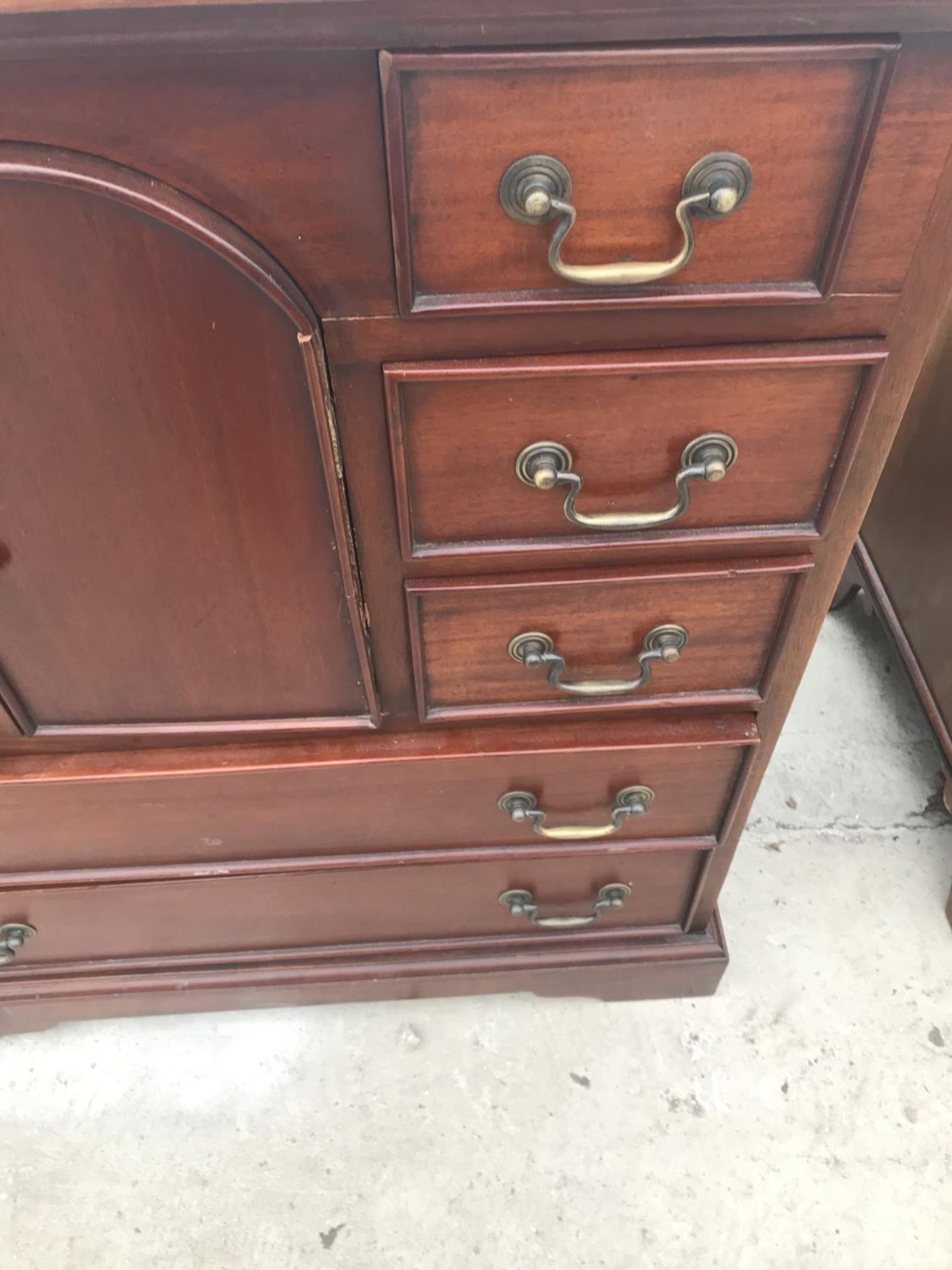 A MAHOGANY CHEST WITH SINGLE DOOR, SIX SHORT AND TWO LONG DRAWERS - Image 2 of 3