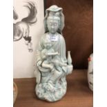 A CHINESE DEHAU PORCELAIN KWAN YIN GUANYIN SEST STATUE, 33CM