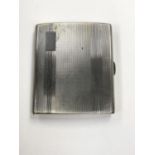 AN ART DECO HALLMARKED SILVER CIGARETTE CASE, WEIGHT 116.1G