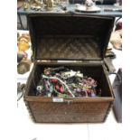 A BOX OF ASSORTED COSTUME JEWELLERY (QTY)