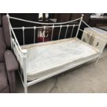 A WHITE DAYBED