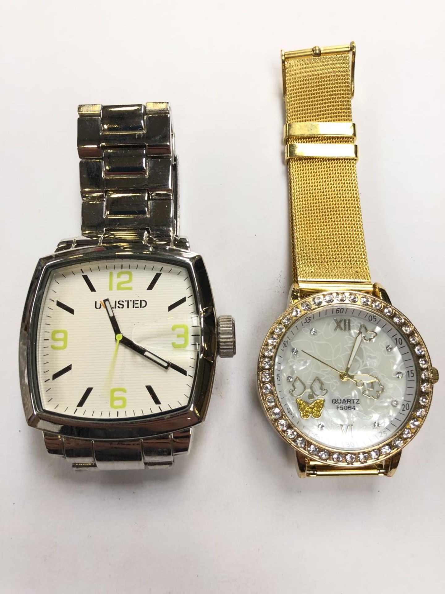 TWO GENTS MODERN WATCHES, WORKING