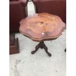 AN ITALIAN INLAID MAHOGANY SIDE TABLE