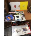 A MIXED COLLECTION OF ASSORTED LP RECORDS TO INCLUDE THE BEATLES GREATEST HITS, STATUS QUO ETC (QTY)